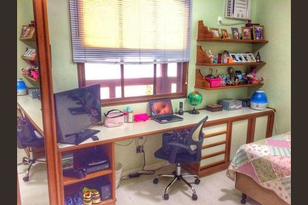 Casa à venda com 4 quartos, 311m² em Barra da Tijuca, Rio de Janeiro