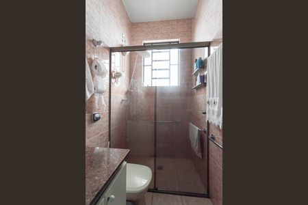 Casa à venda com 245m², 3 quartos e 3 vagas Casa à venda com 245m², 3 quartos e 3 vagasBanheiro da suíte