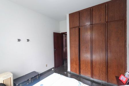 Casa à venda com 245m², 3 quartos e 3 vagas Casa à venda com 245m², 3 quartos e 3 vagasQuarto 2