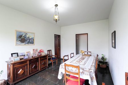 Casa à venda com 245m², 3 quartos e 3 vagas Casa à venda com 245m², 3 quartos e 3 vagasSala 2