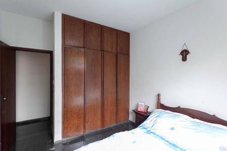 Casa à venda com 245m², 3 quartos e 3 vagas Casa à venda com 245m², 3 quartos e 3 vagasQuarto 2