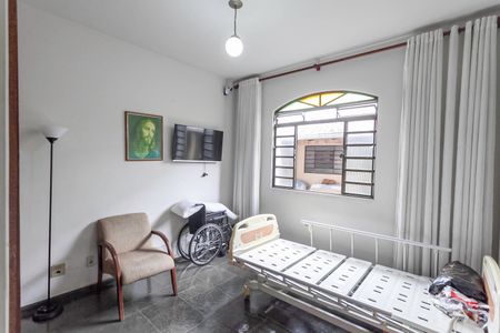 Casa à venda com 245m², 3 quartos e 3 vagas Casa à venda com 245m², 3 quartos e 3 vagasSuíte