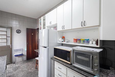 Casa à venda com 245m², 3 quartos e 3 vagas Casa à venda com 245m², 3 quartos e 3 vagasCozinha