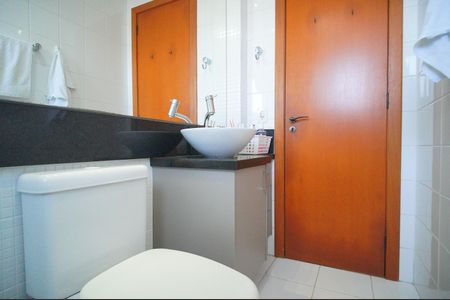 Apartamento à venda com 78m², 2 quartos e 1 vagaBanheiro da Suíte