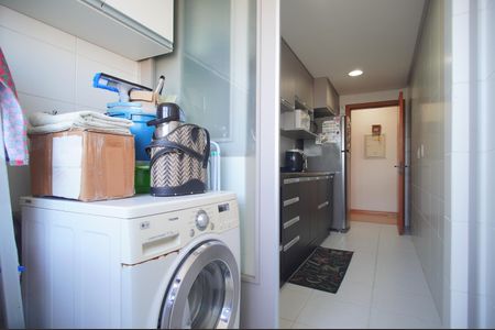 Apartamento à venda com 78m², 2 quartos e 1 vagaÁrea de Serviço