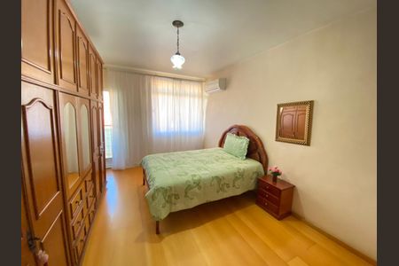 Casa à venda com 3 quartos, 120m² em Parada de Lucas, Rio de Janeiro