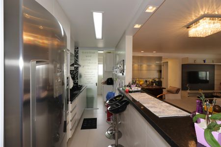 Apartamento à venda com 115m², 3 quartos e 2 vagasCozinha