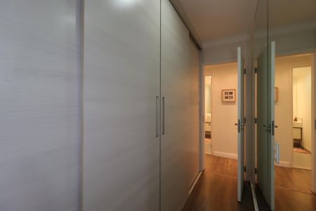Apartamento à venda com 115m², 3 quartos e 2 vagasSuíte - Closet