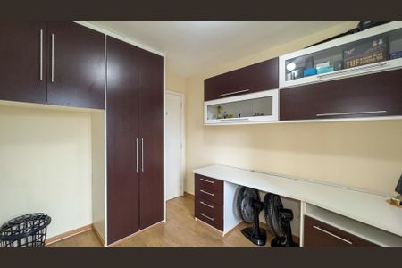 Apartamento à venda com 102m², 4 quartos e 2 vagasQuarto 2