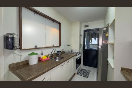 Apartamento à venda com 102m², 4 quartos e 2 vagasCozinha