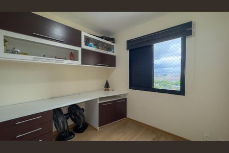 Apartamento à venda com 102m², 4 quartos e 2 vagasQuarto 2