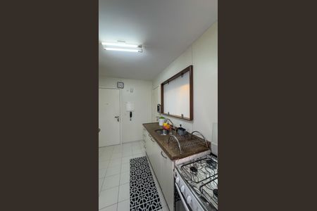 Apartamento à venda com 102m², 4 quartos e 2 vagasCozinha