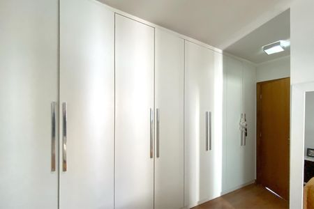 Apartamento à venda com 183m², 3 quartos e 3 vagas