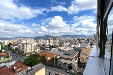 Apartamento à venda com 3 quartos, 183m² em Sagrada Família, Belo Horizonte