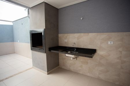 Casa à venda com 193m², 3 quartos e 3 vagas Casa à venda com 193m², 3 quartos e 3 vagasQUINTAL E ÁREA DE SERVIÇO