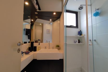 Apartamento à venda com 81m², 2 quartos e 1 vagaBanheiro da Suíte