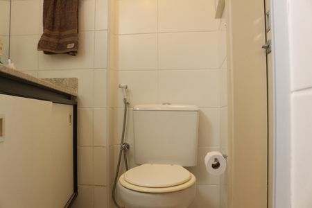 Apartamento à venda com 81m², 2 quartos e 1 vagaBanheiro Social