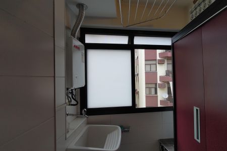 Apartamento à venda com 81m², 2 quartos e 1 vagaÁrea de Serviço