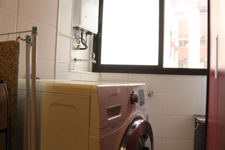 Apartamento à venda com 81m², 2 quartos e 1 vagaÁrea de Serviço