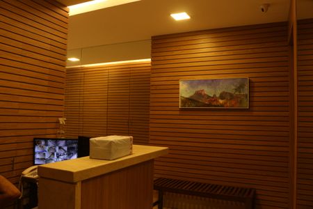 Apartamento à venda com 81m², 2 quartos e 1 vagaFachada e portaria