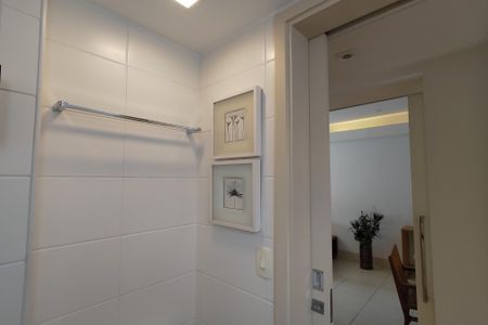 Apartamento à venda com 81m², 2 quartos e 1 vagaBanheiro Social