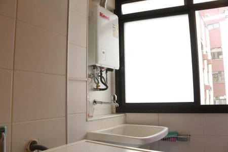 Apartamento à venda com 81m², 2 quartos e 1 vagaÁrea de Serviço