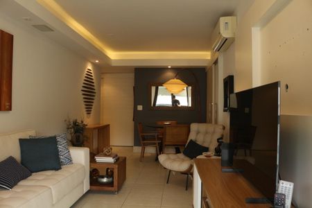 Apartamento à venda com 81m², 2 quartos e 1 vagaSala