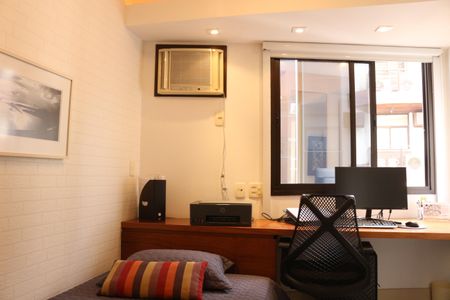 Apartamento à venda com 81m², 2 quartos e 1 vagaQuarto 2