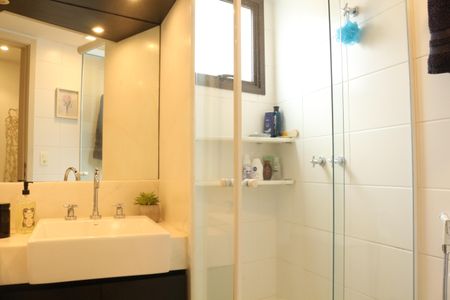 Apartamento à venda com 81m², 2 quartos e 1 vagaBanheiro da Suíte