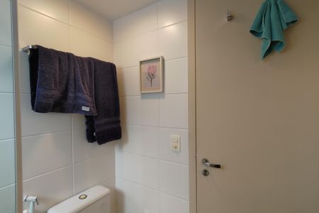 Apartamento à venda com 81m², 2 quartos e 1 vagaBanheiro da Suíte