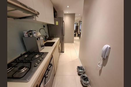 Apartamento à venda com 80m², 2 quartos e 1 vaga Apartamento à venda com 80m², 2 quartos e 1 vagaCozinha e Área de Serviço