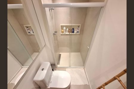 Apartamento à venda com 80m², 2 quartos e 1 vaga Apartamento à venda com 80m², 2 quartos e 1 vagaBanheiro da suíte