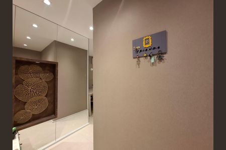 Apartamento à venda com 80m², 2 quartos e 1 vaga Apartamento à venda com 80m², 2 quartos e 1 vagaHall de entrada