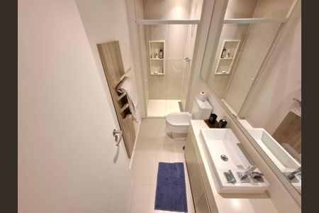 Apartamento à venda com 80m², 2 quartos e 1 vaga Apartamento à venda com 80m², 2 quartos e 1 vagaBanheiro Social