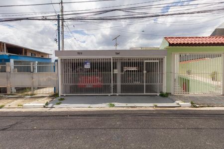 Casa à venda com 180m², 3 quartos e 3 vagasFachada