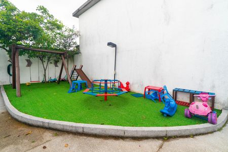 Casa de condomínio à venda com 77m², 2 quartos e 2 vagasÁrea comum - Playground