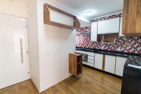 Casa de condomínio à venda com 77m², 2 quartos e 2 vagasCozinha e Área de Serviço