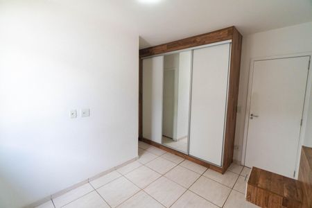 Casa de condomínio à venda com 77m², 2 quartos e 2 vagasSuite 1