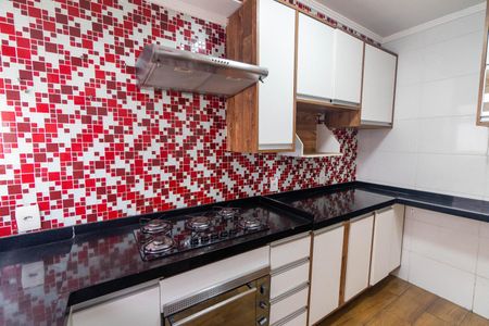 Casa de condomínio à venda com 77m², 2 quartos e 2 vagasCozinha e Área de Serviço