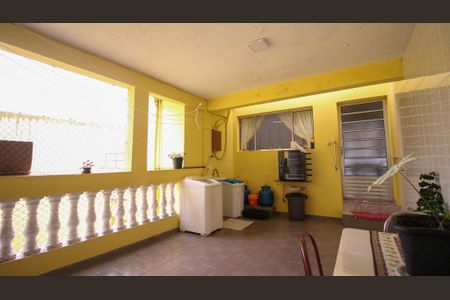 Casa à venda com 400m², 6 quartos e 3 vagas Casa à venda com 400m², 6 quartos e 3 vagasÁrea de Serviço