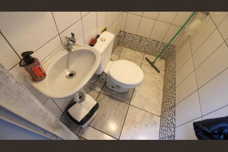 Casa à venda com 400m², 6 quartos e 3 vagas Casa à venda com 400m², 6 quartos e 3 vagasBanheiro (casa 2)