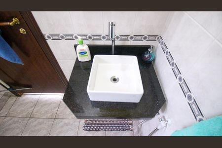 Casa à venda com 400m², 6 quartos e 3 vagas Casa à venda com 400m², 6 quartos e 3 vagasBanheiro 2