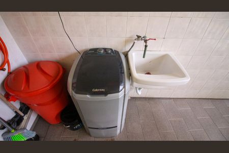 Casa à venda com 400m², 6 quartos e 3 vagas Casa à venda com 400m², 6 quartos e 3 vagasÁrea de Serviço