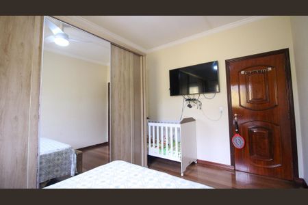 Casa à venda com 400m², 6 quartos e 3 vagas Casa à venda com 400m², 6 quartos e 3 vagasQuarto 2