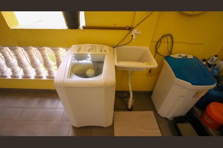 Casa à venda com 400m², 6 quartos e 3 vagas Casa à venda com 400m², 6 quartos e 3 vagasÁrea de Serviço