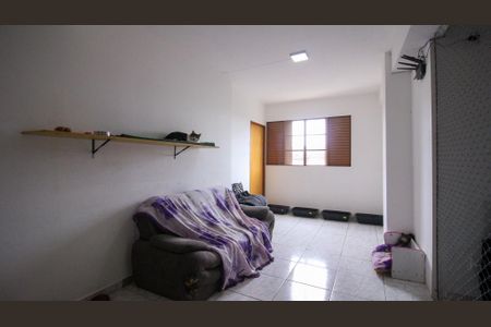 Casa à venda com 400m², 6 quartos e 3 vagas Casa à venda com 400m², 6 quartos e 3 vagasSala 1 (casa 2)