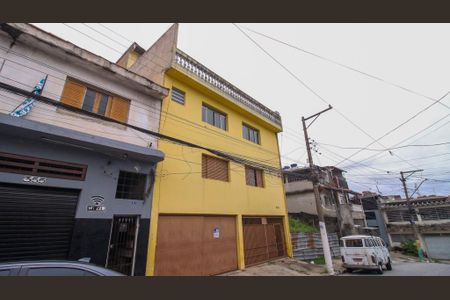 Casa à venda com 400m², 6 quartos e 3 vagas Casa à venda com 400m², 6 quartos e 3 vagasFachada
