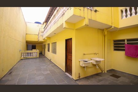 Casa à venda com 400m², 6 quartos e 3 vagas Casa à venda com 400m², 6 quartos e 3 vagasFachada (casa 3)