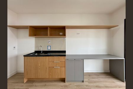 Studio para alugar com 28m², 0 quarto e sem vaga Studio para alugar com 28m², 0 quarto e sem vagaQuarto