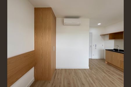 Studio para alugar com 28m², 0 quarto e sem vaga Studio para alugar com 28m², 0 quarto e sem vagaQuarto